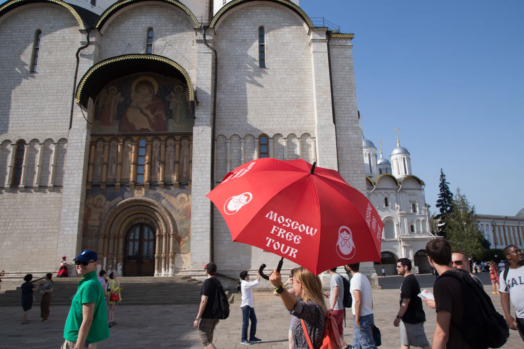 Guide and group at the Moscow Kremlin